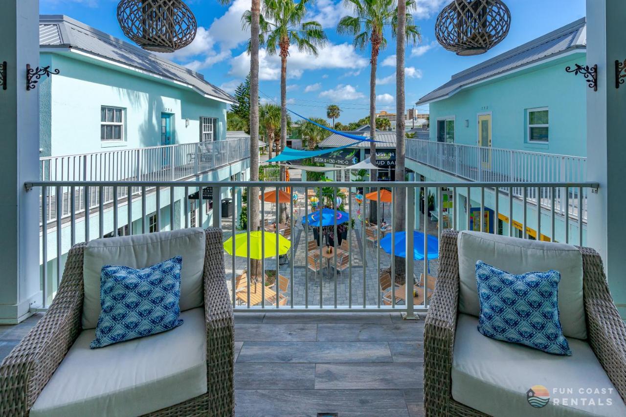 On Flagler Avenue! Dog Friendly With Balcony And Parking Walk To The Beach! Нью-Смірна-Біч Екстер'єр фото